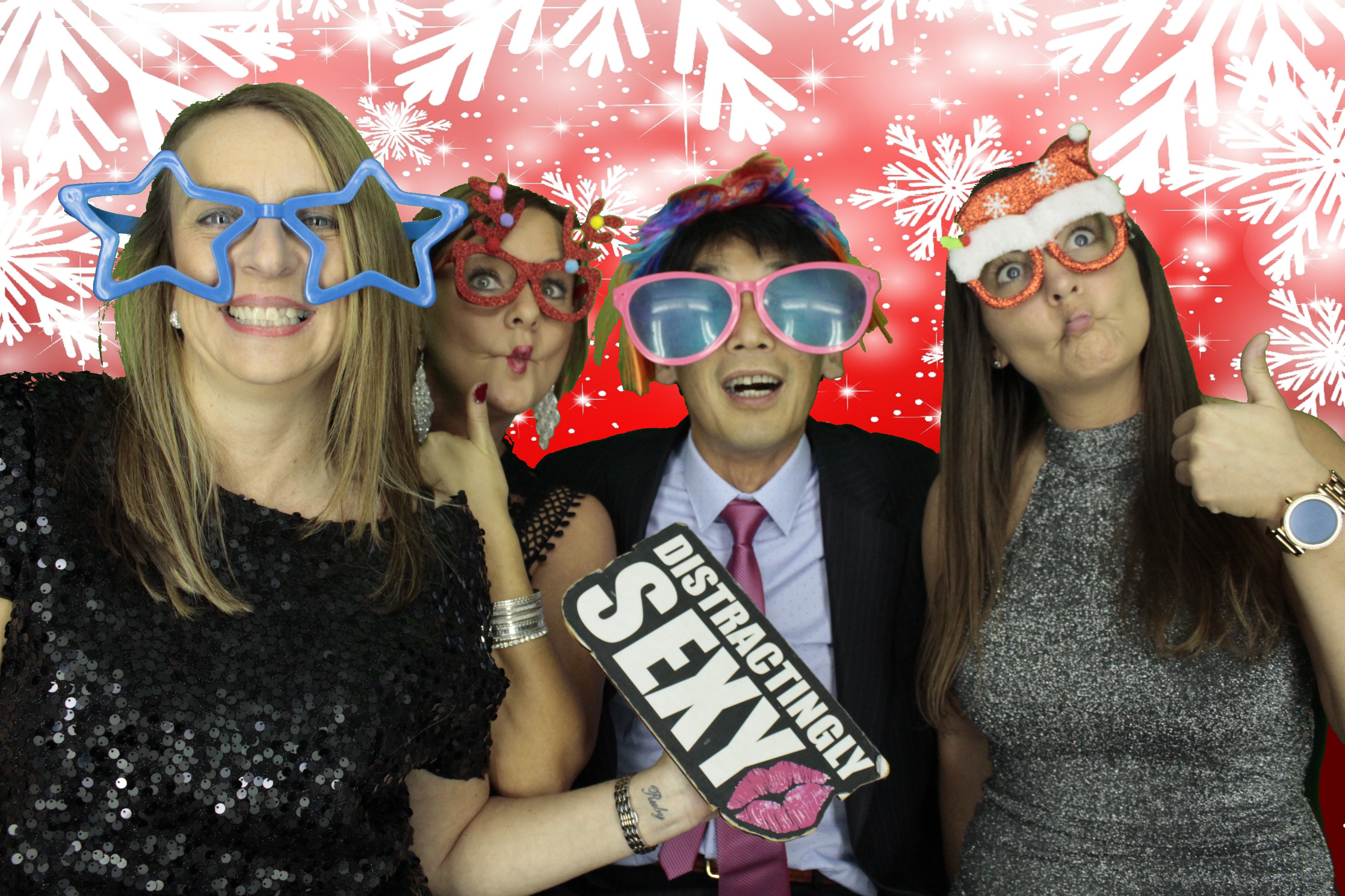 Ocean Network Express Christmas Party 2019 | View more photos from the event at gallery.myphotoboothexperience.co.uk/u/MyPhotoBoothExperienceLtd/Ocean-Network-Express-Christmas-Party-2019
